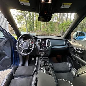 ¡Oferta Imperdible! Volvo XC90 T6 R-Design Polestar Performance Optimization AWD 2020 Súper Limpio, Color Azul Metálico Intenso, SUV de Lujo - Product Image 3