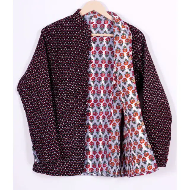 Cadeau matelassé indien pour les femmes vêtements de fête veste en coton imprimé fleuri veste matelassé à la main manteau réversible Blazer 100% coton