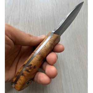 Couteau de camping de poche en acier Damas fait main avec manche en bois d'olivier, étui en cuir fin, personnalisable OEM - Product Image 6