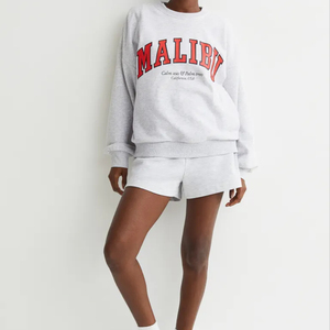 Sudaderas Personalizadas para Mujer con Cuello Redondo, Color Personalizado, Logotipo Personalizado y Diseños Personalizados - Product Image 2