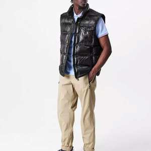 Gilet matelassé léger à la mode pour hommes Gilet marron vintage Veste matelassée Vêtements d'extérieur respirants pour gilet plus chaud pour le corps - Product Image 3