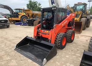 Chargeuse compacte diesel Kubota d'occasion efficace avec moteur puissant pour le transport rapide de matériaux et les travaux de terrassement à vendre - Product Image 4
