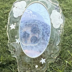 Espejo de Mano de Resina con Acabado Liso y Brillante, Perfecto para Uso Diario, Maquillaje o Fines Decorativos, Agrega un Toque Elegante - Product Image 1