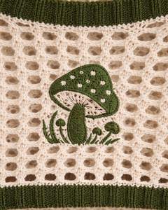 Pull court en tricot crochet vert personnalisé pour femmes, maille ajourée, manches longues évasées, style bohème, haut en tricot léger pour la mode - Product Image 3