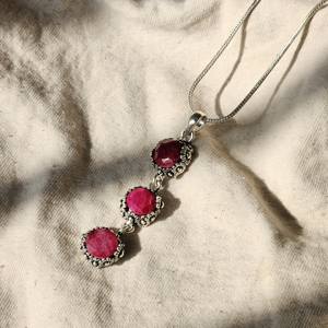 จี้รูปดอกไม้ประดับพลอยทับทิม เงินแท้ 925 - Product Image 4