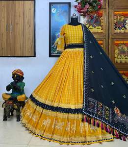 Style indien lourd Bollywood Lehenga Choli fonction spéciale Lehenga Choli pour le mariage et le Festival porter au prix de gros - Product Image 1