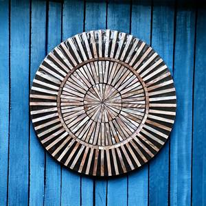 Assiette de présentation élégante en or rose pour décor de table de mariage et repas raffiné, parfaite pour les fêtes, les événements et les occasions festives - Product Image 1