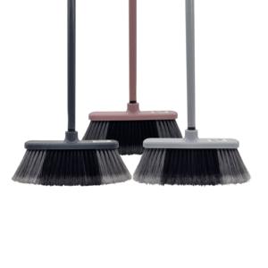 Escoba Profesional para Limpieza de Pisos con Mango de Madera Personalizado y Cabezal de Plástico PP Suave, Recogedor de Polvo - Escobas y Recogedores de Polvo Premium para el Hogar - Product Image 1