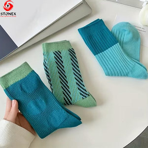 Chaussettes pour femmes personnalisées, différentes couleurs, automne, antidérapantes, séchage rapide, coton, logo personnalisé, usage quotidien - Product Image 4