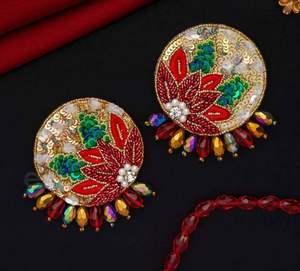 Boucles d'oreilles crâne perlées en solde – Boucles d'oreilles multi-perles pour femme, bijoux de fête au meilleur prix - Product Image 4