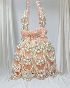 BOOST EMBROIDERY UNIQUE BAGS Sacs à main pochette brodés style bohème, design fantaisie, ornés de perles, doublure pour soirées et mariages - Product Image 1