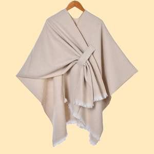 Chal de Moda para Mujer 2026, Bufanda Versátil de Color Sólido, Capa Grande para Otoño e Invierno, Uso Diario - Product Image 6