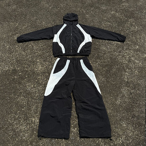 Veste coupe-vent personnalisée OEM en nylon avec fermeture éclair et pantalon de survêtement en nylon Ensemble de jogging Ensemble coupe-vent Fabricant de survêtements de conception - Product Image 3