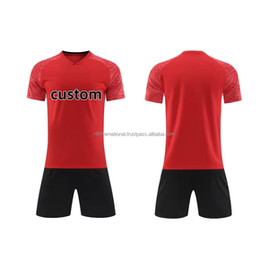 Ensemble de maillots de football personnalisés en gros pour hommes, kit d'équipe de football avec impression de logo, ensemble d'uniformes de football professionnels - Product Image 5