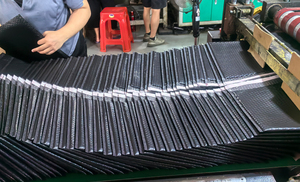 ถุงบับเบิ้ลสีหนาพิเศษแบบ Co-extruded สีม่วงนู้ดชมพู  แบบปิดผนึกเองได้ สำหรับบรรจุภัณฑ์เสื้อผ้า - Product Image 2