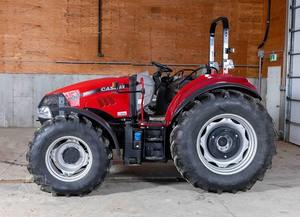 2017 CASE IH FARMALL 100C - Product Image 2
