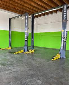 เครื่องยกรถไฮดรอลิกสี่เสา2.2KW 2เสากระบอกคู่ใหม่สำหรับโรงรถ - Product Image 6