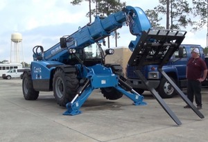 Chariot télescopique tout-terrain Genie GTH-1256 neuf/d'occasion, capacité de charge 500 kg, à vendre - Product Image 6