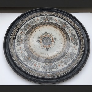 Soft <b>Sage</b> Iron Charger Plate with Muted <b>Green</b> Hues Art Deco Design Lightweight for Botanical-Inspired Weddings Indoor Dining - Product Image 3