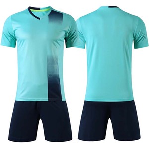 Uniformes de fútbol profesionales Color verde y blanco Sublimación Impreso Poliéster Hecho Adultos Conjuntos de uniformes de fútbol - Product Image 5