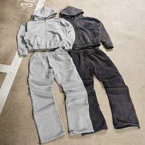 Ensemble de survêtement unisexe en molleton épais avec logo Distress Patch, effet délavé à l'acide, deux pièces, sweat-shirt à fermeture éclair et pantalon de survêtement - Product Image 1