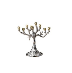 Portavelas de metal bronce antiguo con brazos curvos y acabado rico construido para cabañas rústicas o comedores formales clásicos - Product Image 6