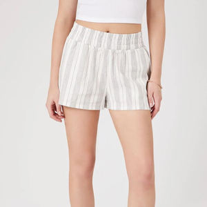 Bermudas de mujer de cintura alta ajustadas de tendencia superior Ropa de verano de diseño personalizado OEM más vendido con patrón de rayas - Product Image 1