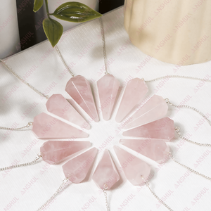 Venta al por mayor de péndulos de cuarzo rosa tallados y facetados, piedras preciosas ecológicas para sanación con Feng Shui - Product Image 3