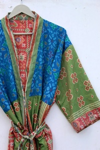 Femme Kimono en soie Vintage Kimono Robe Pour Femme Boho Kimono - Product Image 2