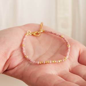Bracelet tendance pour femme en argent sterling 925 avec opale rose et perles dorées - Bijou cadeau à porter toute l'année - Product Image 3