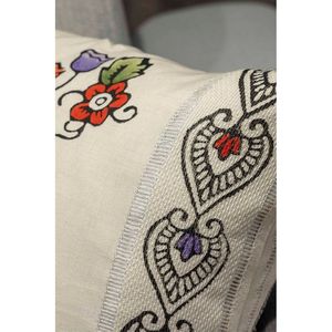Juego de 3 Piezas de Camino de Mesa y Funda de Cojín Hechos a Mano 100% Algodón y Lino con Diseño Floral para Decoración del Hogar o Hotel - Product Image 6