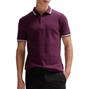 Polo para Hombre de Estilo Refinado para el Día a Día, Diseñado para un Movimiento Fácil, con una Forma Definida y una Apariencia Casual Moderna y Elegante - Product Image 2
