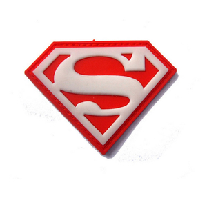 Parche con el Logotipo de Superman, Diseño en Relieve 3D Rojo y Blanco, Parches de Goma de PVC Ecológicos para Bolsos y Gorras, Servicio OEM, Forma de Corazón - Product Image 1