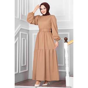 Beliz Robe hijab ceinturée en mousse miel - Product Image 2