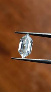 Moissanite hexagonale allongée incolore pour la fabrication de bagues, pierres lâches certifiées GRA, fabricant d'Inde - Product Image 5