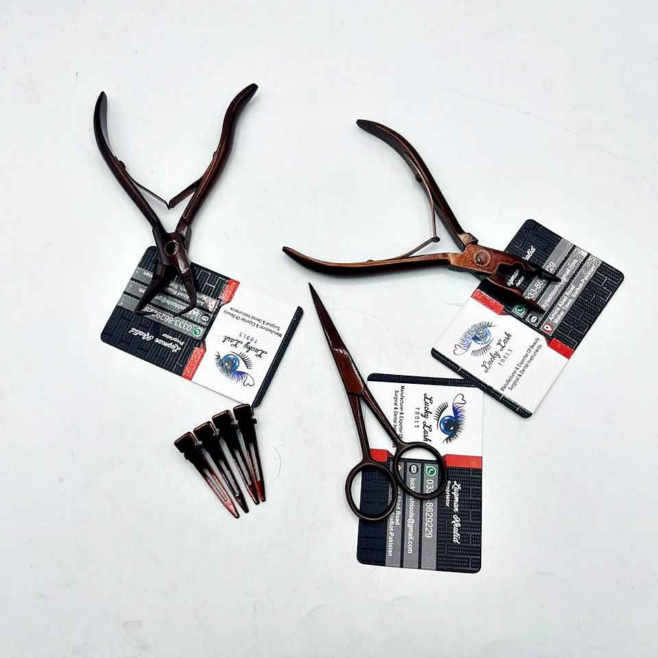 สีน้ำตาล