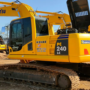 Excavatrice hydraulique Komatsu PC240-8 d'occasion à prix réduit avec roulement d'engrenage moteur - Modèle 2023 95% neuve à vendre - Product Image 1