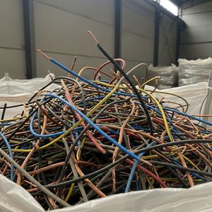 Chatarra de Cable de Cobre Aislado con PVC Industrial Lista para Exportación, Chatarra de Cable Clasificada con Procesamiento Suave - Product Image 2