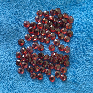 พลอยโกเมนแดงธรรมชาติ 5 มม. ทรงกลมเจียระไนแบบบริโอเล็ต คุณภาพดีที่สุด สำหรับทำเครื่องประดับ - Product Image 3