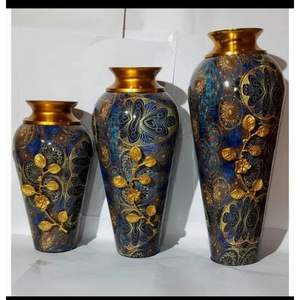Ensemble de 3 vases à fleurs en fer forgé, design floral traditionnel fait main, pour la décoration de la maison et les fêtes - Product Image 5
