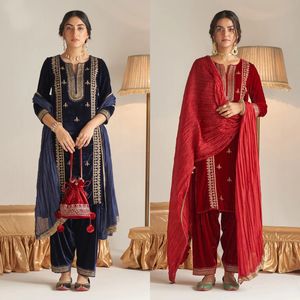 Terciopelo pesado con trabajo de bordado y traje de trabajo de piedra para bodas y ocasiones especiales Producto a granel - Product Image 4