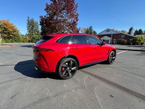 2022 F-Pace SVR ~ 6,000ไมล์, 550-HP ซูเปอร์ V8สีแดงเฟิร์มเรนซ์ติดตั้งอุปกรณ์สูง - Product Image 2