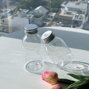 Botella de plástico PET redonda corta de alta calidad de 380Ml para bebidas, té de la leche, botella de jugo Premium TINH DIEU VIETNAM - Product Image 3