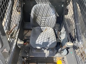 2013 NEW HOLLAND L225 Minicargadora con orugas Minicargadora lista para enviar a todo el mundo - Product Image 6