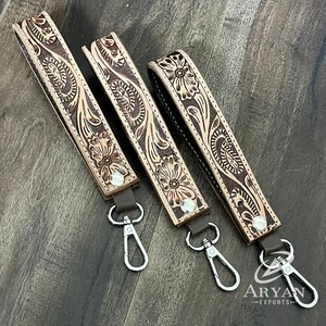 Porte-clés en cuir de vachette de qualité supérieure, fait à la main, avec bracelet pour femme, design tendance, porte-clés de voiture - Product Image 1