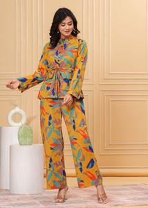 Ensemble deux pièces décontracté pour femme Pantalon imprimé coloré doux avec décoration en dentelle et boutons Style occidental Breezy Vacation Wear - Product Image 4