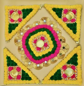 Nouvel arrivage Décor traditionnel fait à la main Rangoli pompons artificiels et bougeoirs chauffe-plat pour la décoration du Festival de Diwali - Product Image 4