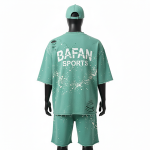 Conjunto de 2 piezas de camiseta y pantalón corto de algodón premium para hombre, tejido pesado de 240 GSM, verde, ajuste holgado, logotipo serigrafiado. - Product Image 2