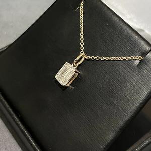 สร้อยคอจี้เพชรทรงโซลิแตร์สีมรกตที่ได้รับการรับรองจาก IGI ผลิตจากเพชรเลี้ยงในห้องปฏิบัติการ พร้อมตัวเรือนทอง 14k สำหรับผู้หญิง เครื่องประดับแฟชั่น - Product Image 2