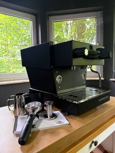 NEW Linea Mini R Home <b>Coffee</b> <b>Maker</b> Machine (Black) - Product Image 3